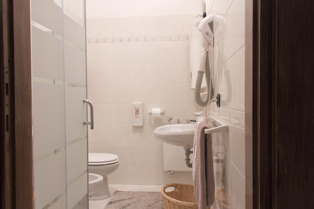 De Ros Bed & Breakfast Salo
